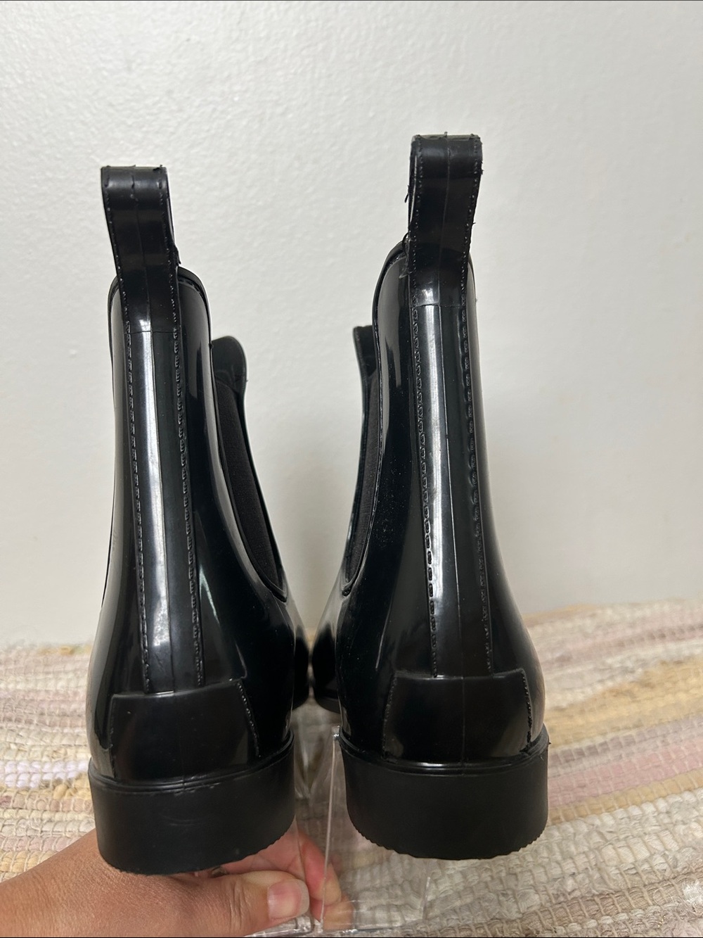 J.Crew Women’s Black Glossy Chelsea Rain Boots Rubber Size 8 - Picture 8 of 10